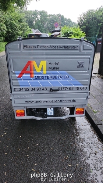 AM Fliesen Heckansicht