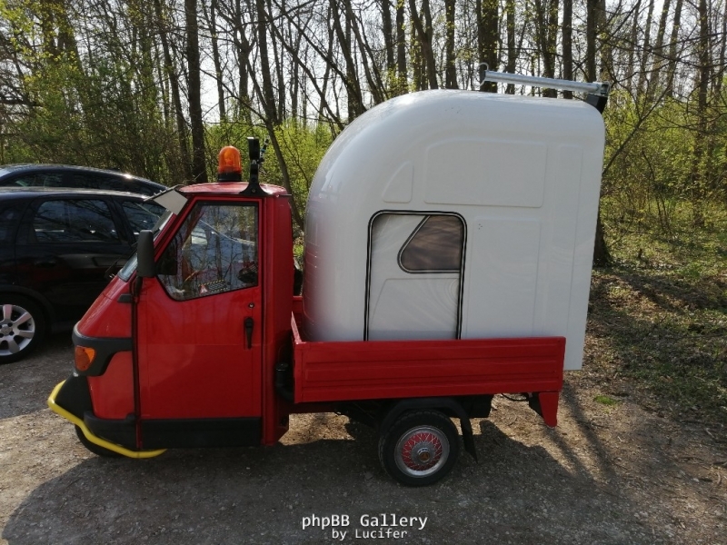 Ape camper geschlossen